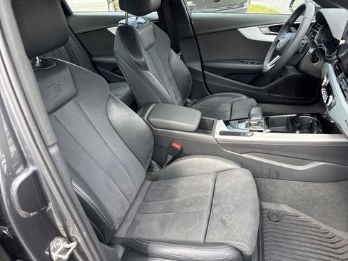 Used 2022 Audi A4 2.0T Premium Plus w/ Premium Plus Package image 28