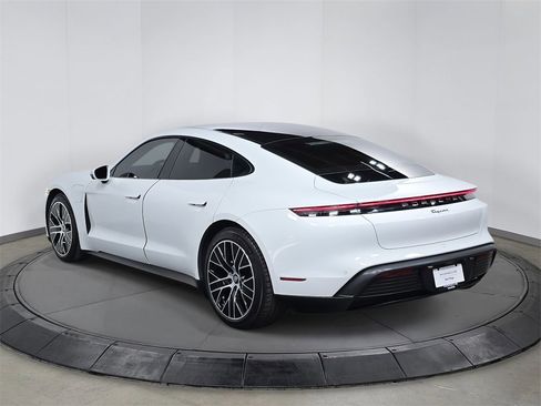 Certified 2024 Porsche Taycan image 3