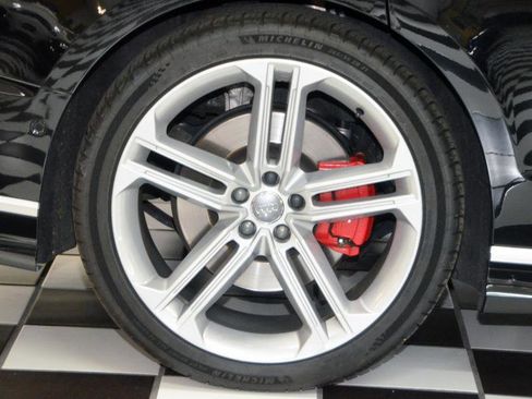 Used 2020 Audi S8 L image 14