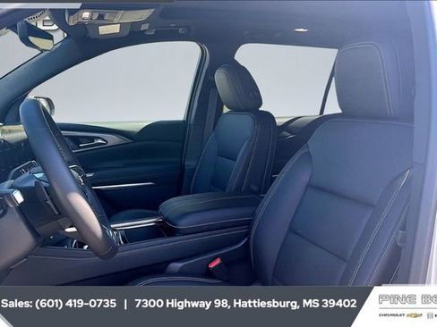 New 2026 Chevrolet Traverse LT w/ Sun and Wheel Package image 18