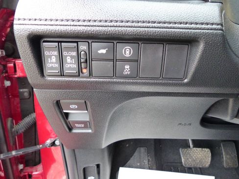 Used 2024 Honda Odyssey Sport image 24