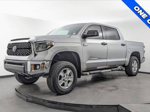 Used 2021 Toyota Tundra SR5 RWD image 2