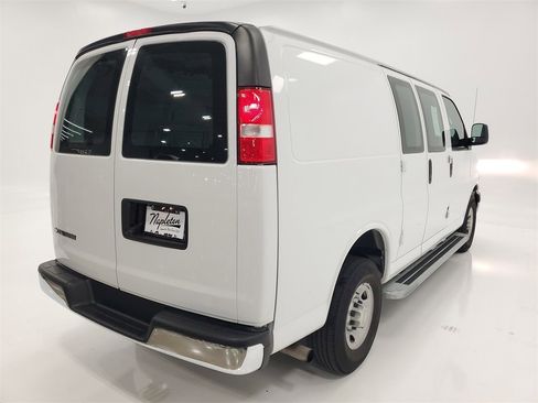 Used 2024 Chevrolet Express 2500 w/ Driver Convenience Package image 5