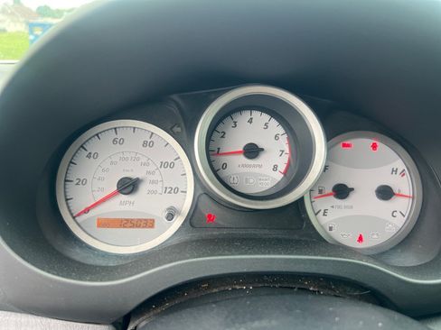 Used 2004 Toyota RAV4 4WD image 29