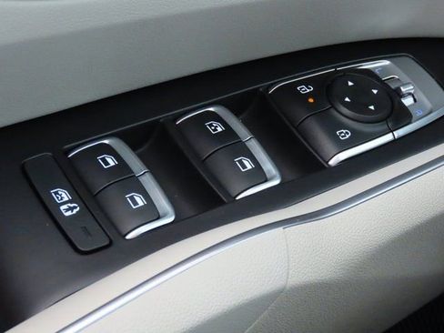 New 2025 Kia Sorento S w/ Panoramic Sunroof Package image 36