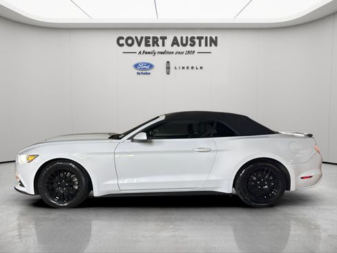 Used 2016 Ford Mustang Convertible image 2