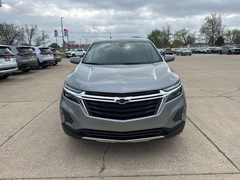 Used 2024 Chevrolet Equinox LT FWD image 8