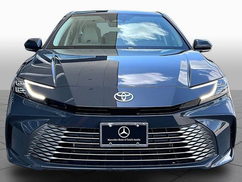 Used 2026 Toyota Camry XLE FWD image 4