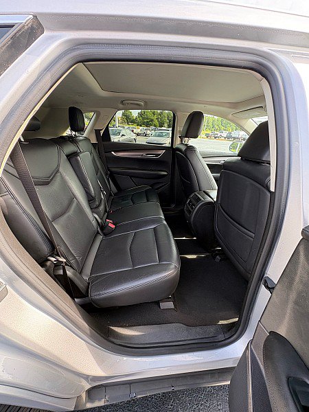 Used 2017 Cadillac XT5 Luxury FWD image 16