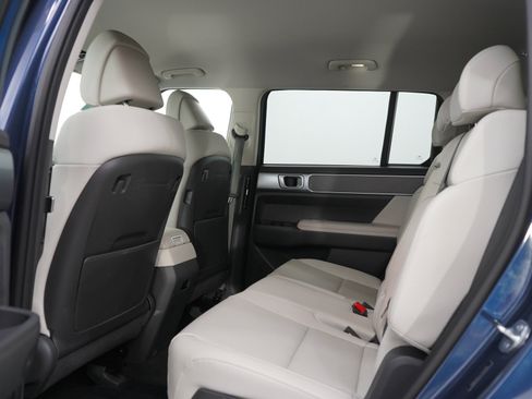 Used 2026 Hyundai Santa Fe SEL AWD/4WD image 19