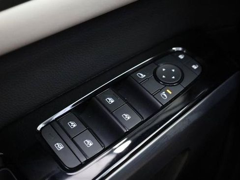 New 2026 Nissan Pathfinder SL w/ SL Premium Package AWD/4WD image 22