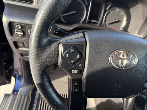 Used 2020 Toyota 4Runner TRD Off-Road Premium image 17