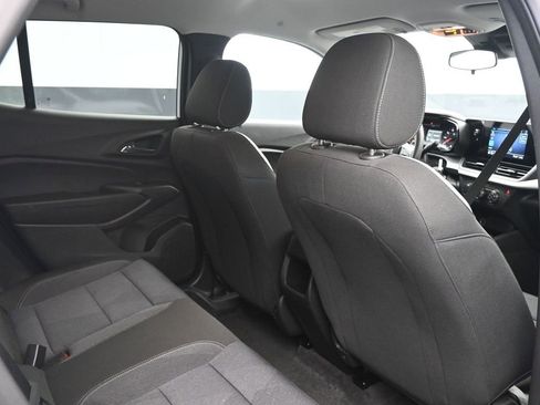 Used 2025 Chevrolet Trax LS image 17