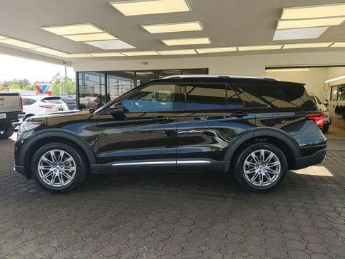 Used 2025 Ford Explorer Platinum AWD/4WD image 11