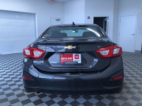 Used 2017 Chevrolet Cruze LT image 14