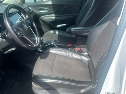 Used 2017 Buick Encore Preferred FWD image 2