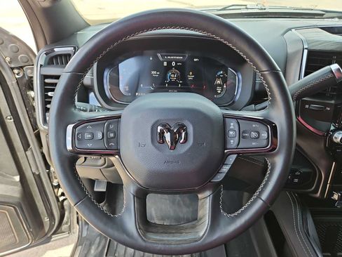 Used 2025 RAM 2500 Limited AWD/4WD image 19