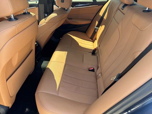 Used 2023 BMW 530i w/ M Sport Package RWD image 11