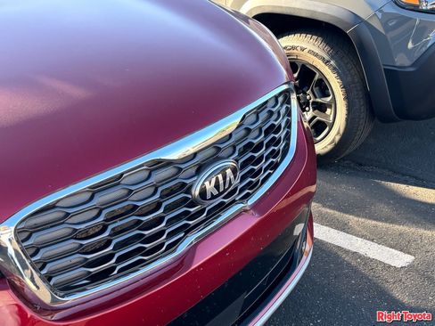 Used 2020 Kia Sorento EX FWD image 7