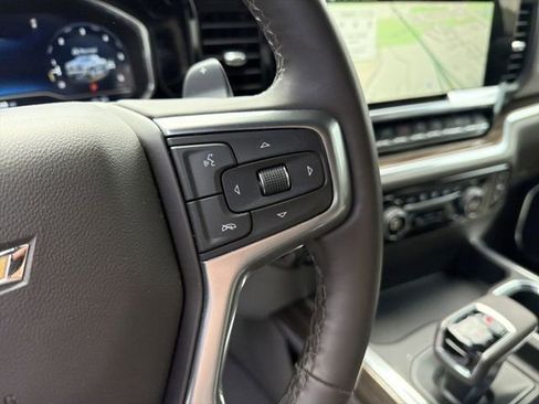 Used 2025 Chevrolet Silverado 1500 LT AWD/4WD image 21