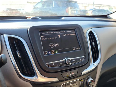 Used 2022 Chevrolet Equinox LS w/ LS Convenience Package image 26