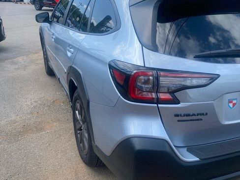 Used 2025 Subaru Outback Onyx Edition XT AWD/4WD image 4