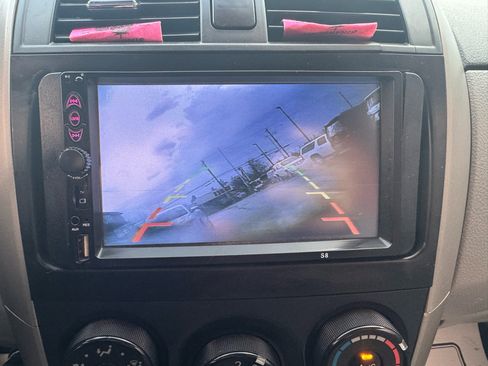 Used 2010 Toyota Corolla LE image 17