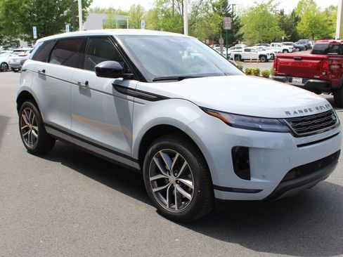 Used 2026 Land Rover Range Rover Evoque S AWD/4WD image 9