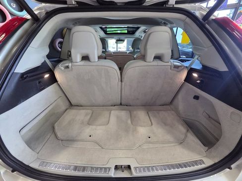 Used 2016 Volvo XC90 T8 Inscription w/ Vision Package AWD/4WD image 10