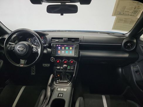 Used 2023 Toyota GR86 Premium RWD image 15