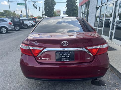 Used 2017 Toyota Camry LE FWD image 6