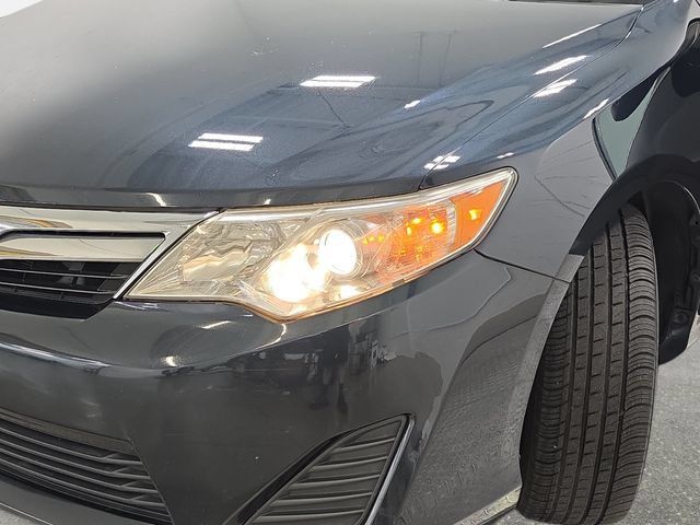 Used 2014 Toyota Camry LE FWD image 30