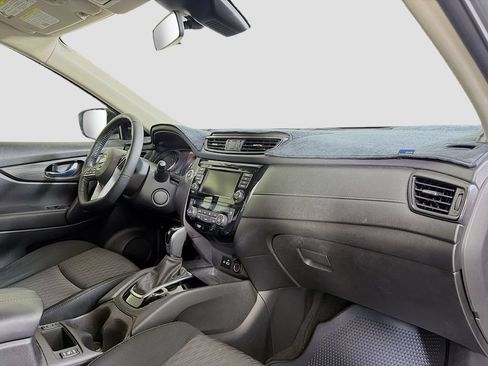 Used 2020 Nissan Rogue SV FWD image 28