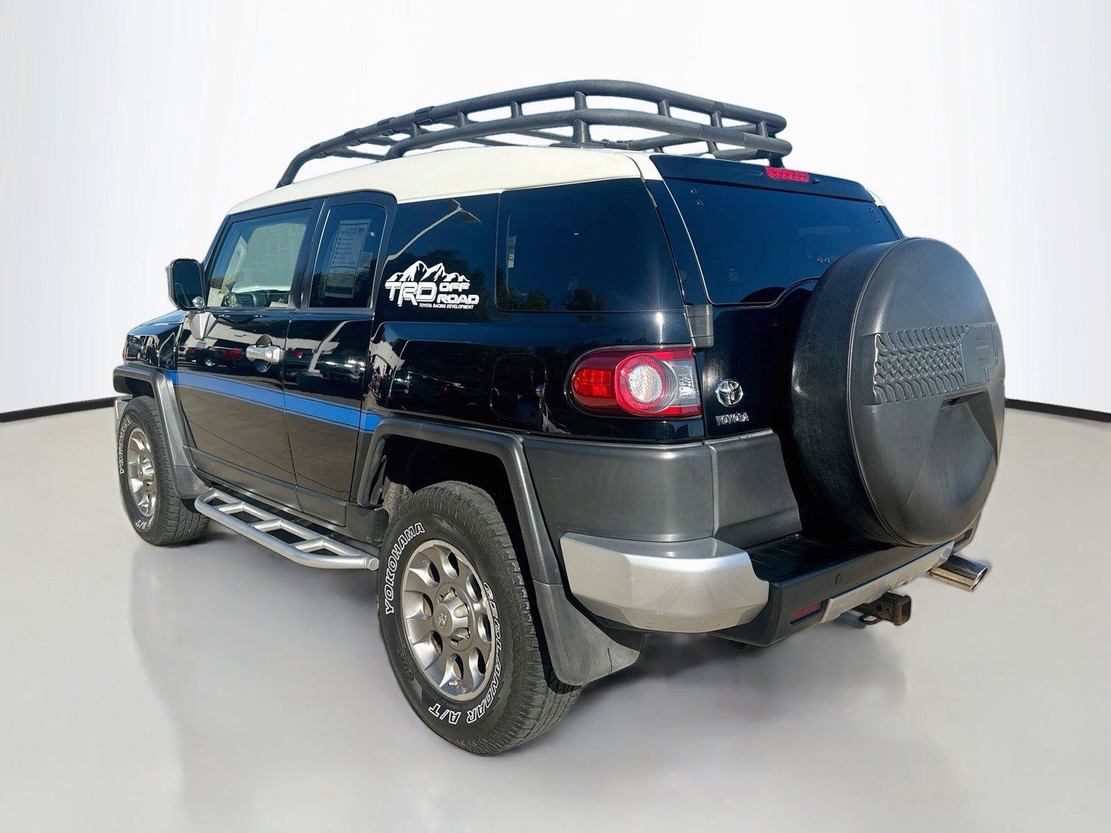 Used 2012 Toyota FJ Cruiser 4WD w/ Upgrade Pkg image 9