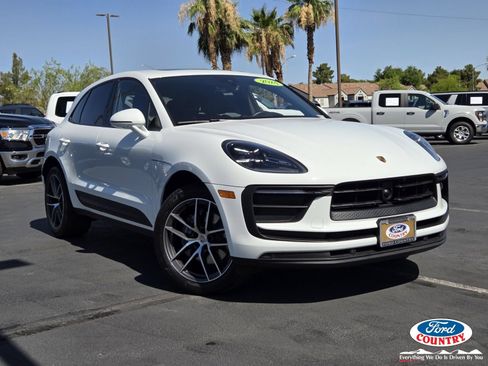 Used 2024 Porsche Macan AWD/4WD image 1