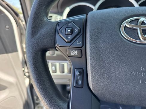 Used 2015 Toyota Tacoma 2WD Access Cab image 12