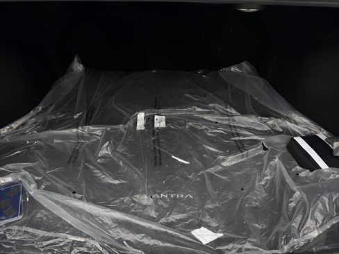 Certified 2024 Hyundai Elantra Limited FWD image 9