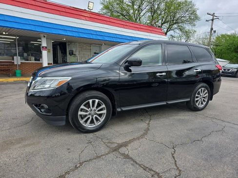 Used 2014 Nissan Pathfinder S AWD/4WD image 2