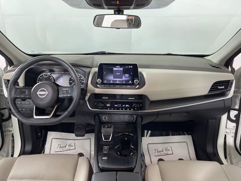 Used 2023 Nissan Rogue SV w/ SV Premium B Package image 40