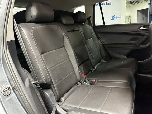 Used 2018 Volkswagen Tiguan SE image 20