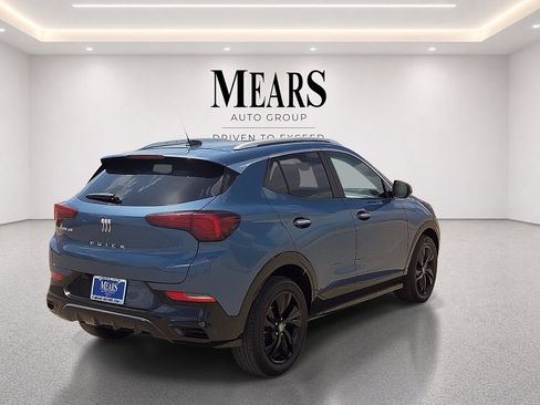 Used 2024 Buick Encore GX Sport Touring FWD image 5