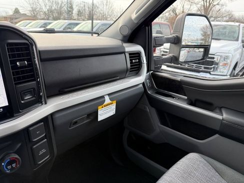 New 2026 Ford F350 XLT w/ XLT Premium Package AWD/4WD image 19