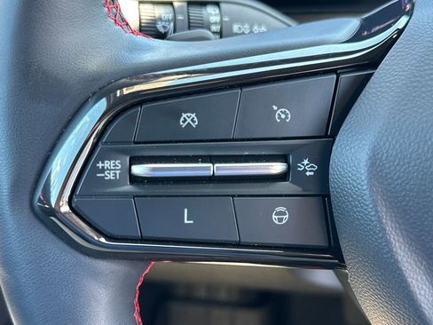 Used 2024 Chevrolet Traverse RS AWD/4WD image 23
