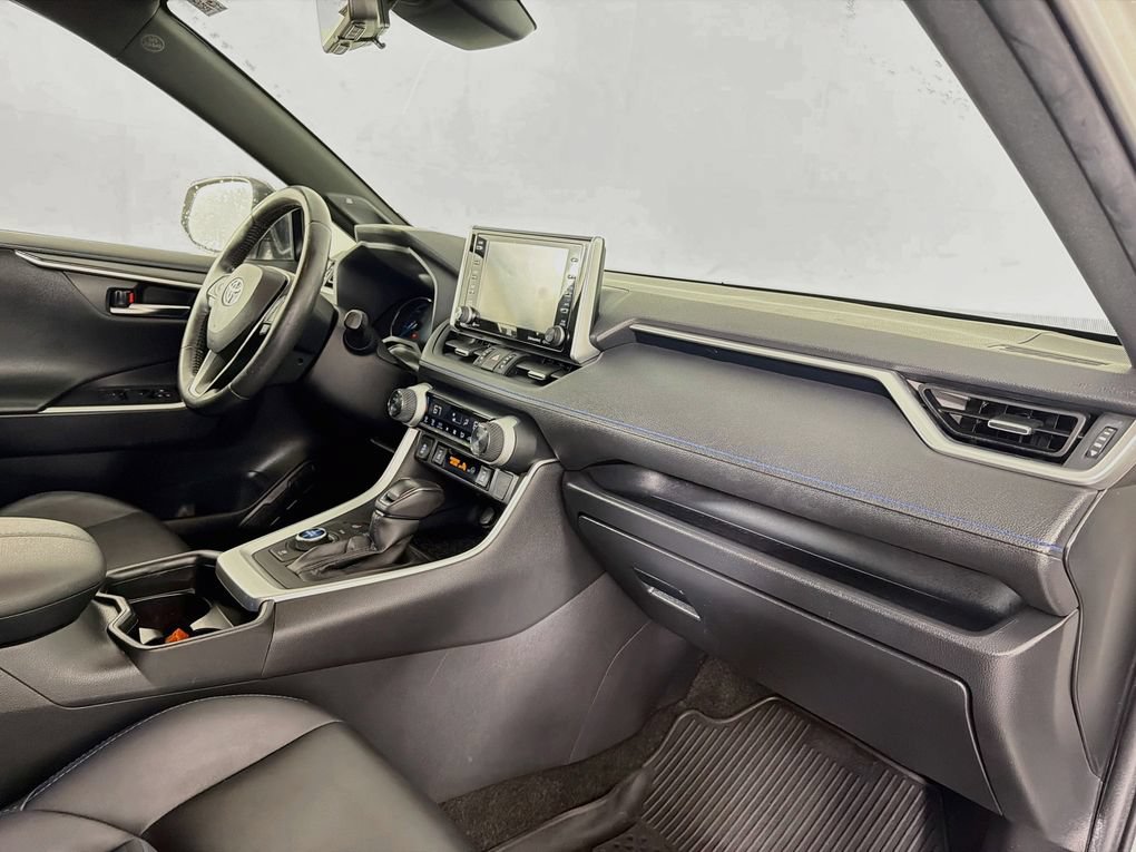 Used 2019 Toyota RAV4 XSE w/ XSE Weather Package AWD/4WD image 29