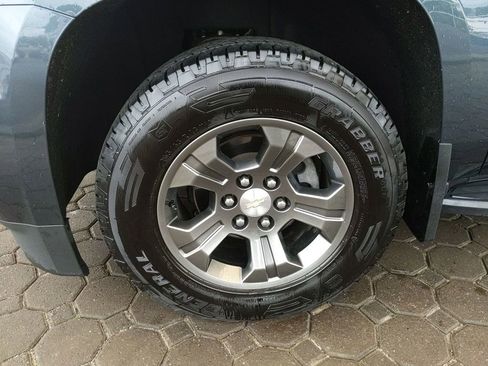 Used 2019 Chevrolet Tahoe LS AWD/4WD image 10