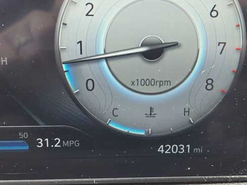 Used 2023 Hyundai Tucson SEL w/ Convenience Package image 2