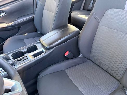 Certified 2025 Nissan Sentra SV FWD image 28