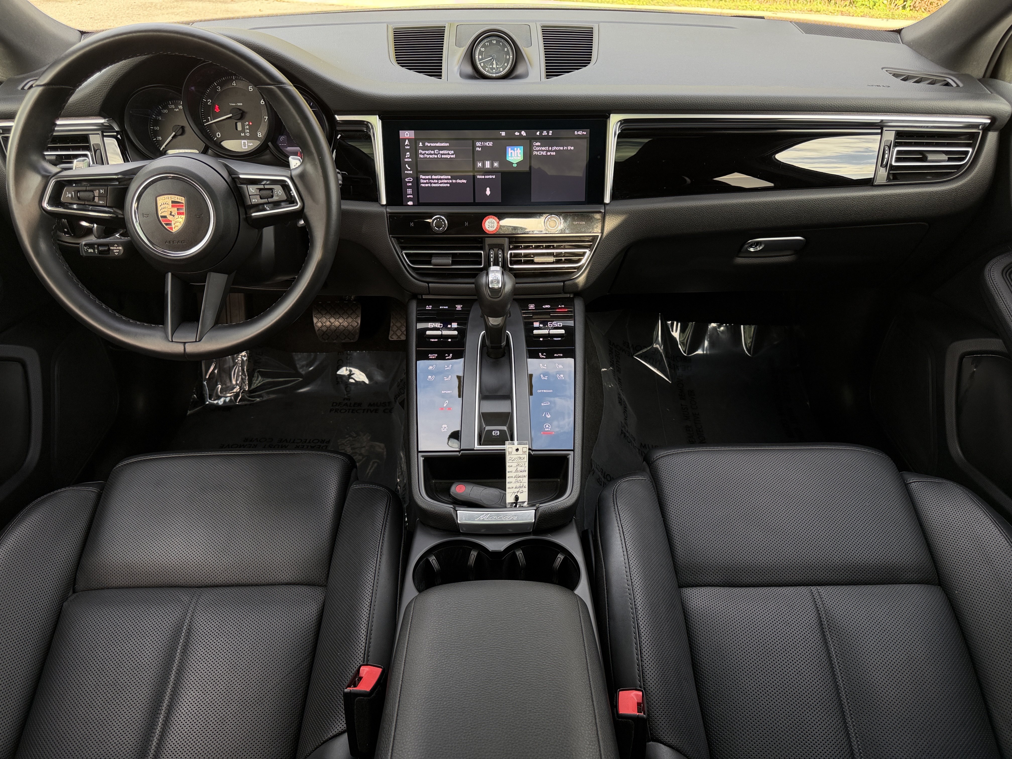 Used 2023 Porsche Macan AWD/4WD image 14