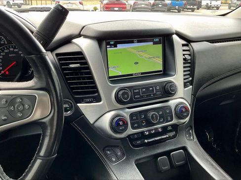 Used 2019 GMC Yukon XL SLT w/ Premium Edition image 6