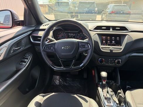 Used 2023 Chevrolet TrailBlazer RS image 11